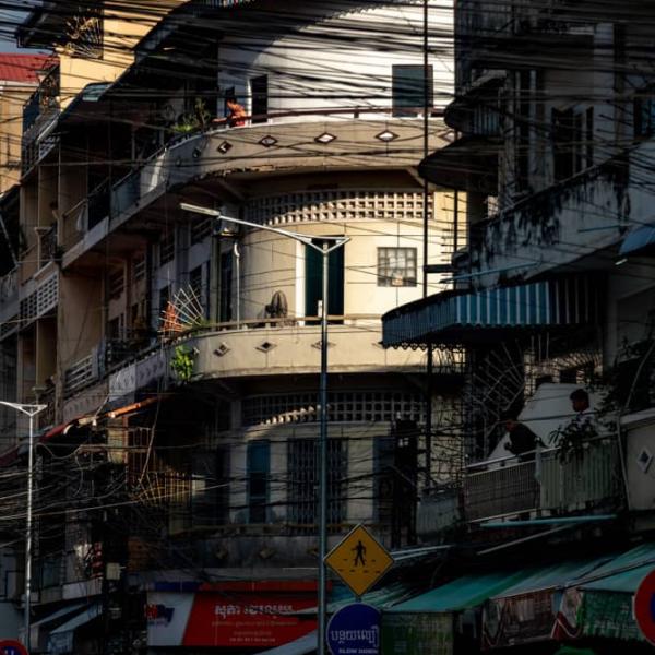 An yet another round street corner