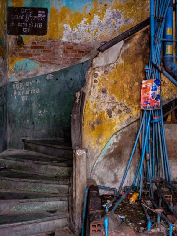 some yellow stairs again